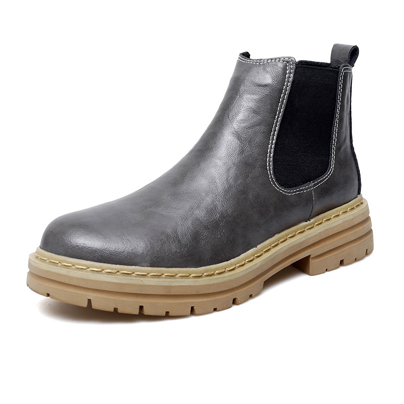 Men’s retro British style work boots with thick soles and fleece lining, featuring a classic design in dark leather.