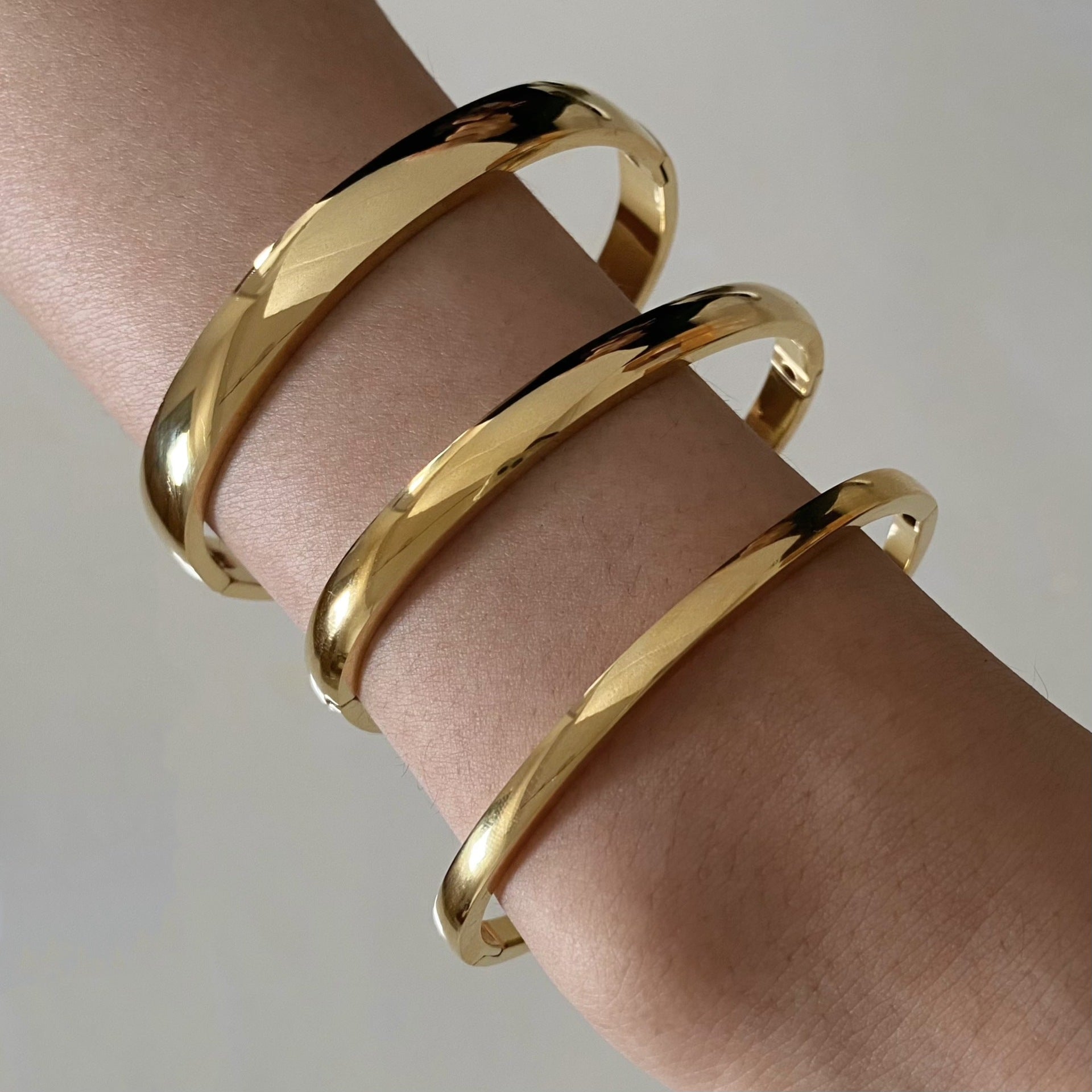 Retro-Armband mit minimalistischer Schnalle, schlichtes Goldarmband