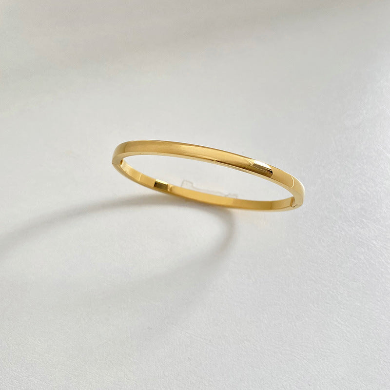 Retro-Armband mit minimalistischer Schnalle, schlichtes Goldarmband
