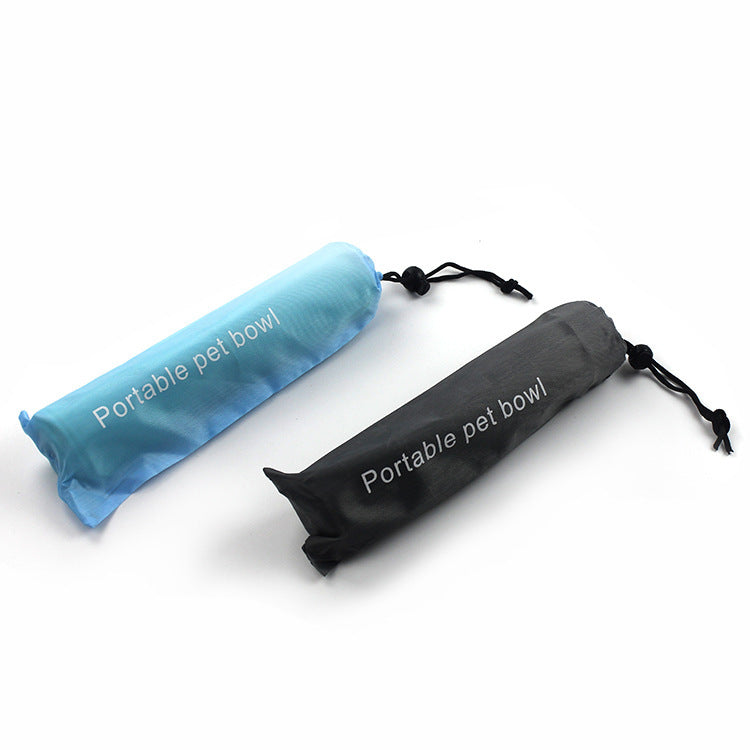 Silicone folding pet bowl with a flexible design for travel and outdoor use, ideal for dogs and cats.