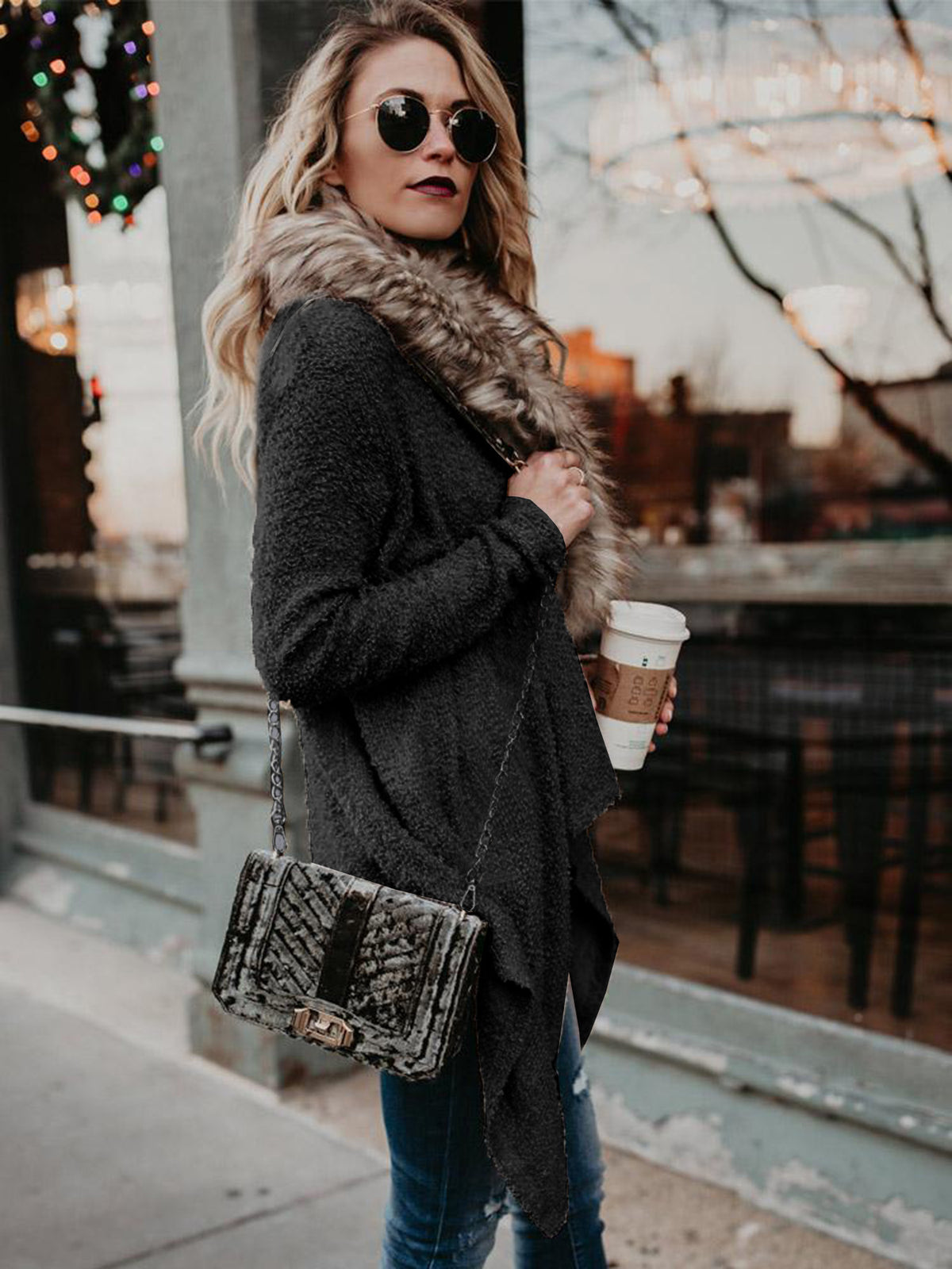 Women’s plush trench coat with fur collar, stylish outerwear in a cozy, elegant design, perfect for fall and winter.