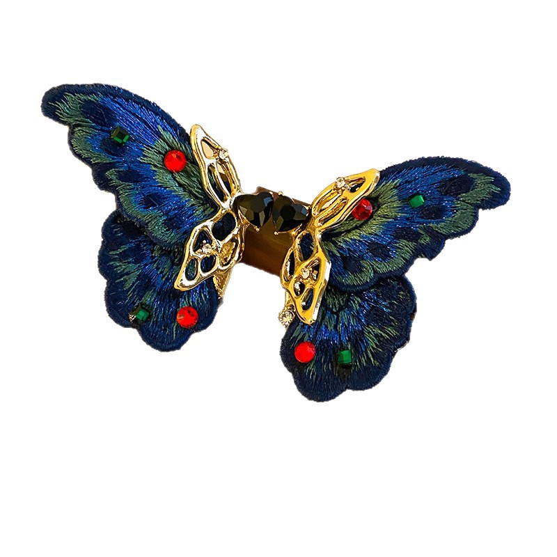 MidRange Womens DiamondEncrusted Embroidered Butterfly Tassel Earrings A Lightly Luxurious HighEnd Accessory