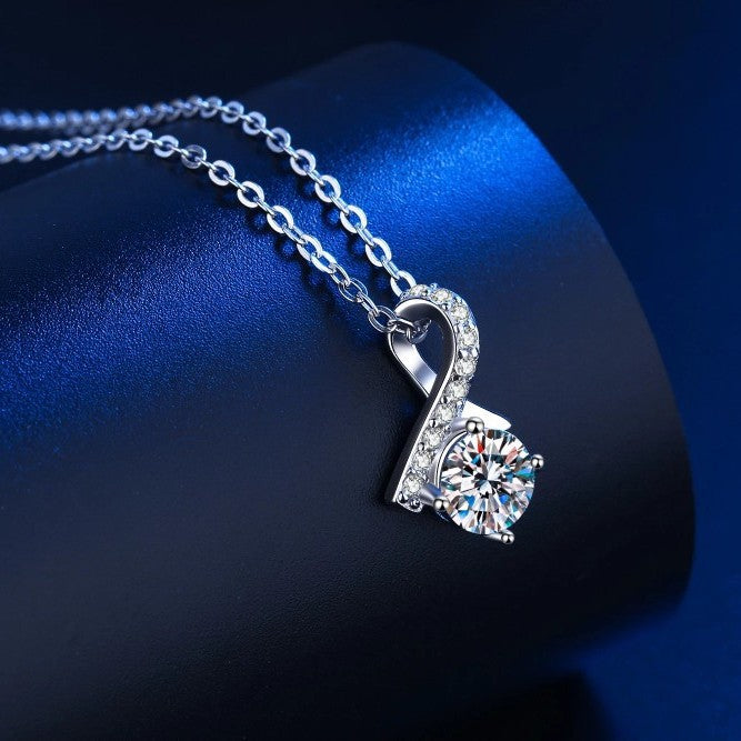 Halskette aus 925er Silber mit Weißgoldplattierung und Moissanitsteinen
