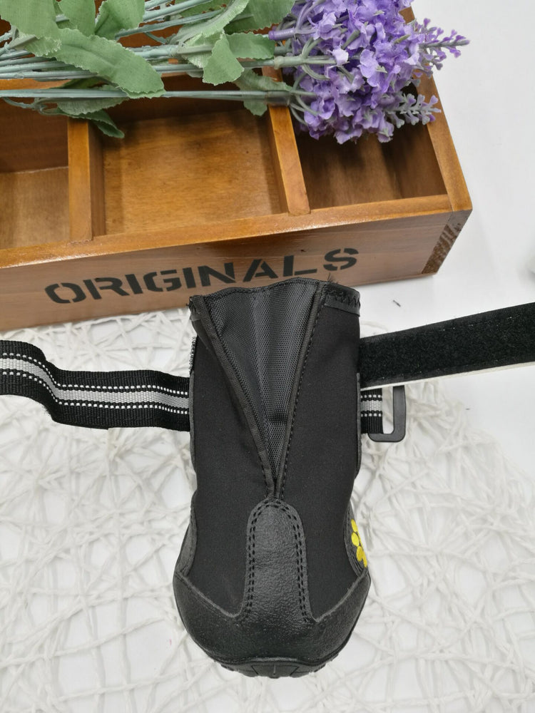 Dog shoes from Bucciato Pet shoes wear collection, featuring comfortable, durable pet footwear for dogs.