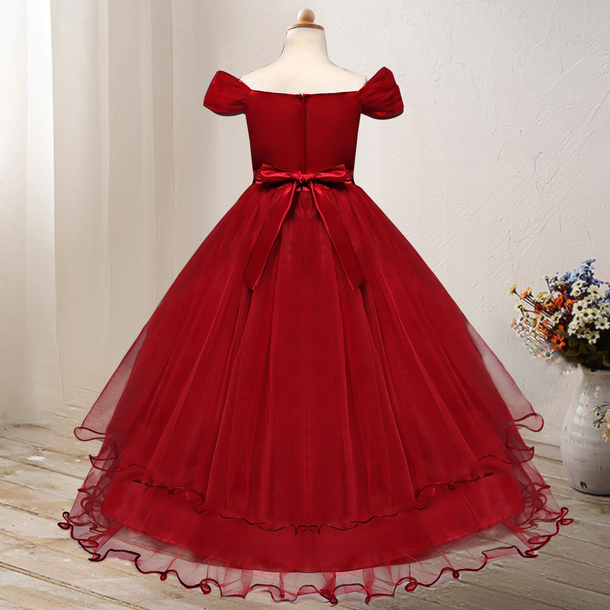 One-shoulder princess flower dress costume with colorful floral details, designed for children, by Bucciato Multi-Product Store.