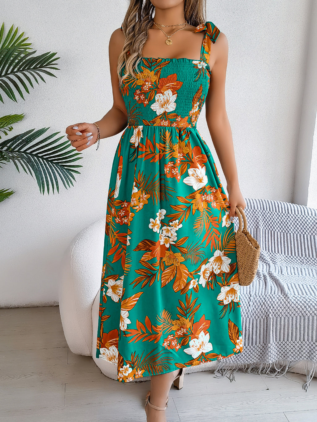Damen-Maxikleid mit Blumenmuster und Bindegürtel für Strandurlaub