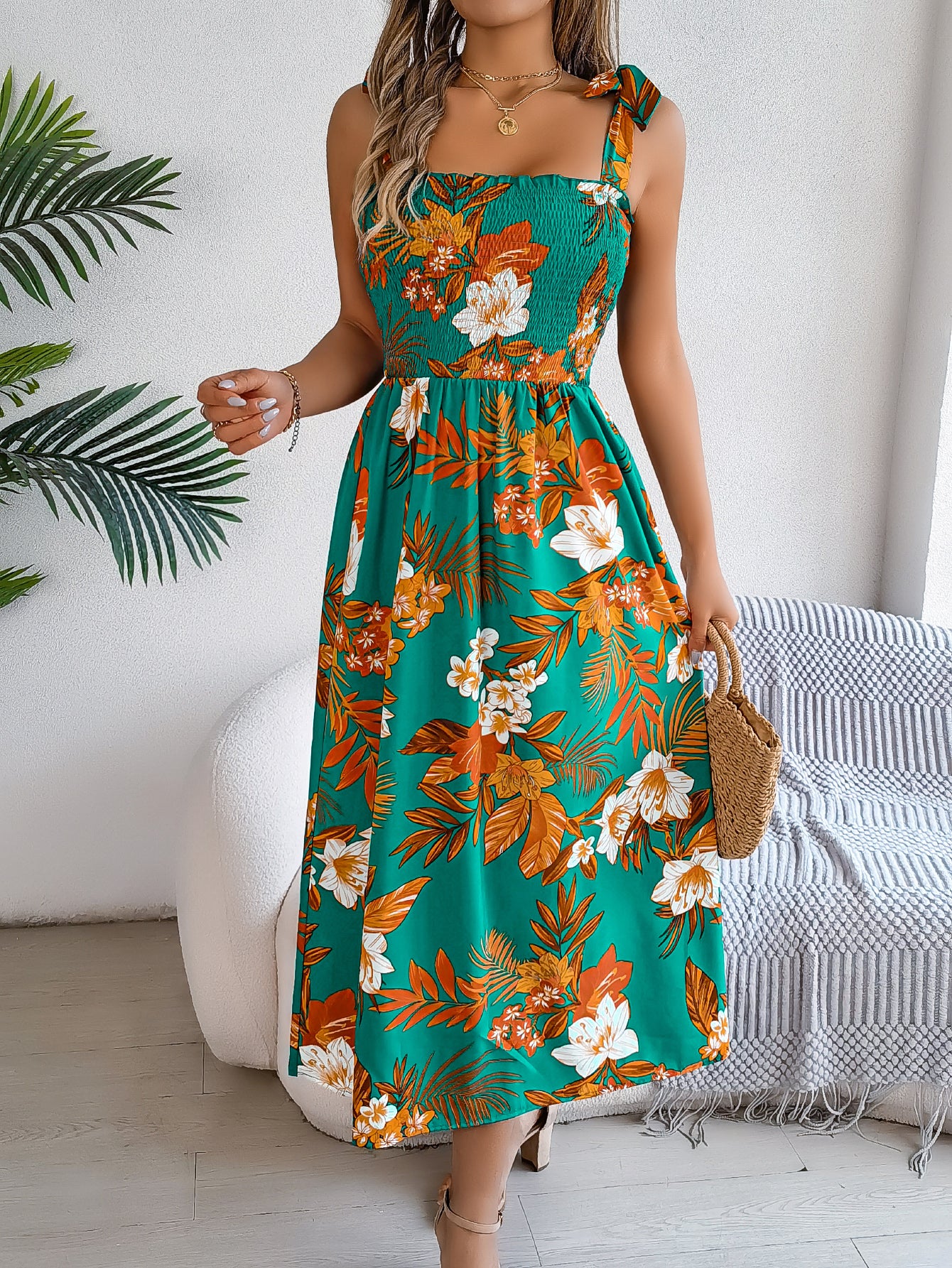Damen-Maxikleid mit Blumenmuster und Bindegürtel für Strandurlaub
