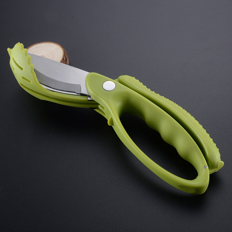 Double-edge serrated kitchen salad scissors from Bucciato, designed for chopping vegetables and salads with precision.