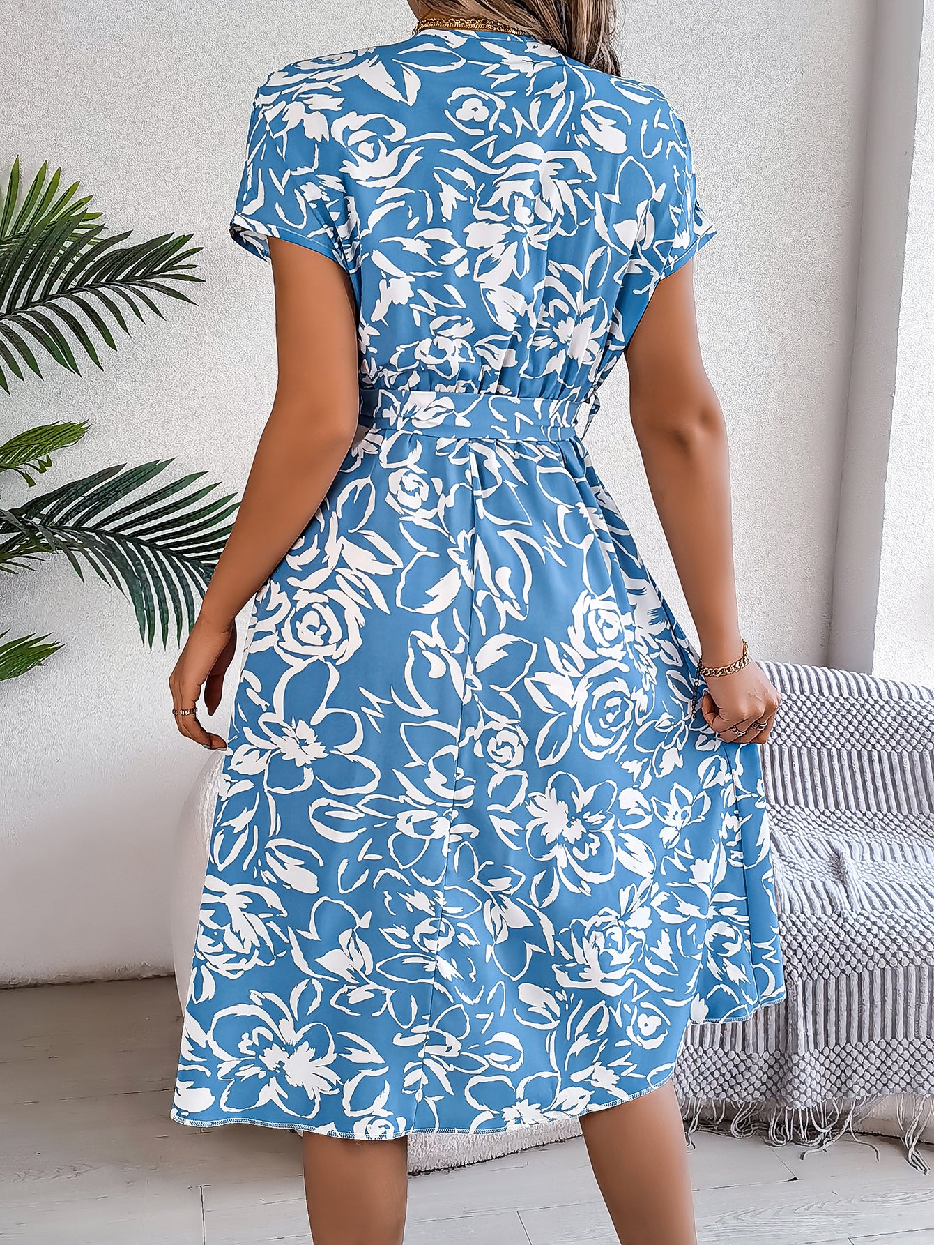 Women's Casual V Neck Button Batwing Sleeve Floral Print Flowy Dress