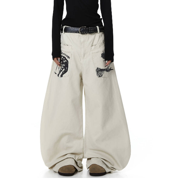 Mens And Womens Casual Pants With A Stylish Reverse-pocket Print And A Curved Blade Design