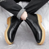 Men’s thick-soled work boots by Bucciato, retro British style with fleece lining, showcasing durable leather and classic design.