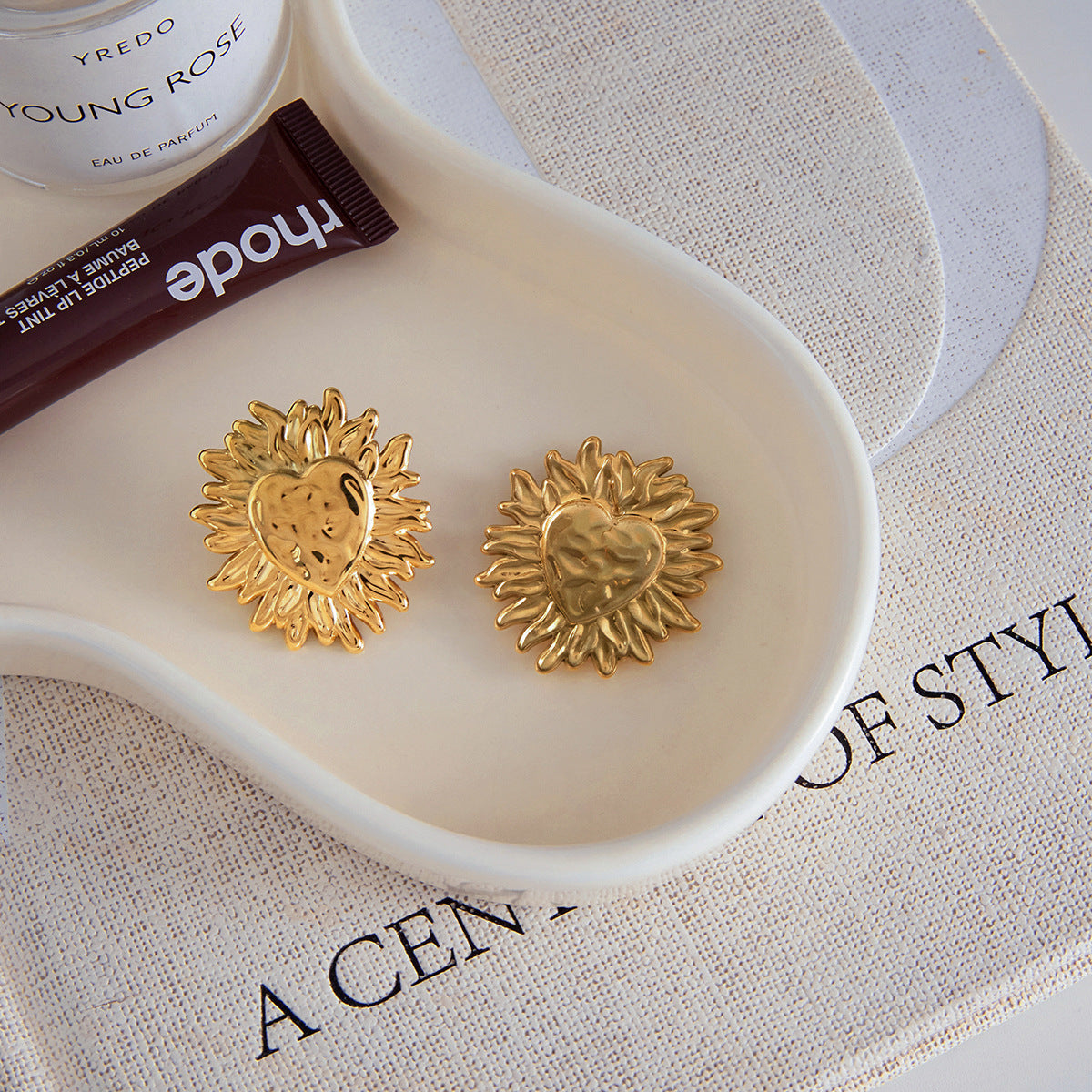 Warm Gentle Sunlightcrafted From Premium Titanium Steel That Stays Vibrant And Doesnt Fade Over Time