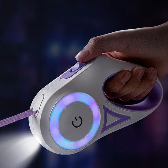 Retractable dog leash and collar with LED spotlight for small and medium pets, featuring automatic traction for easy control.