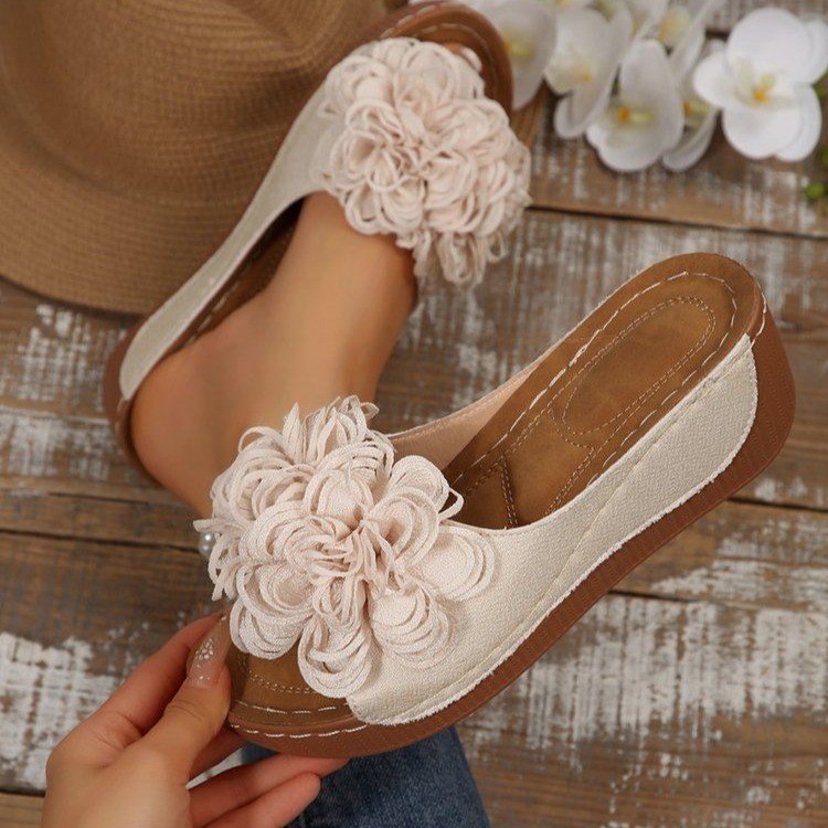 Plus-size Summer Wedge Mule Sandals With A Fish-mouth Toe Ankle Strap And Floral Design For Outdoor Wear