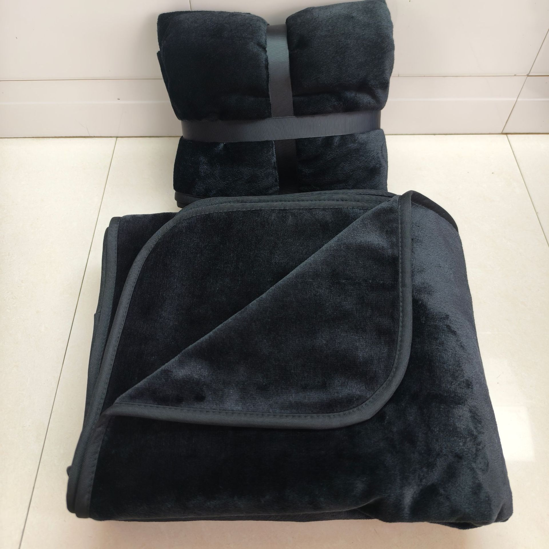 Double-sided Flannel Blanket Pet Blanket Couple Waterproof Supplies
