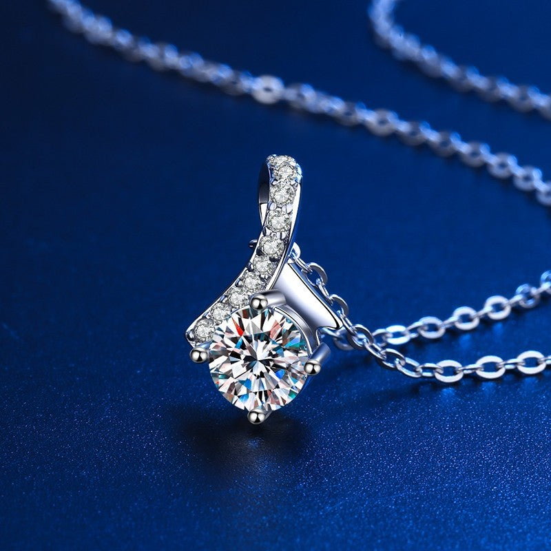 Halskette aus 925er Silber mit Weißgoldplattierung und Moissanitsteinen