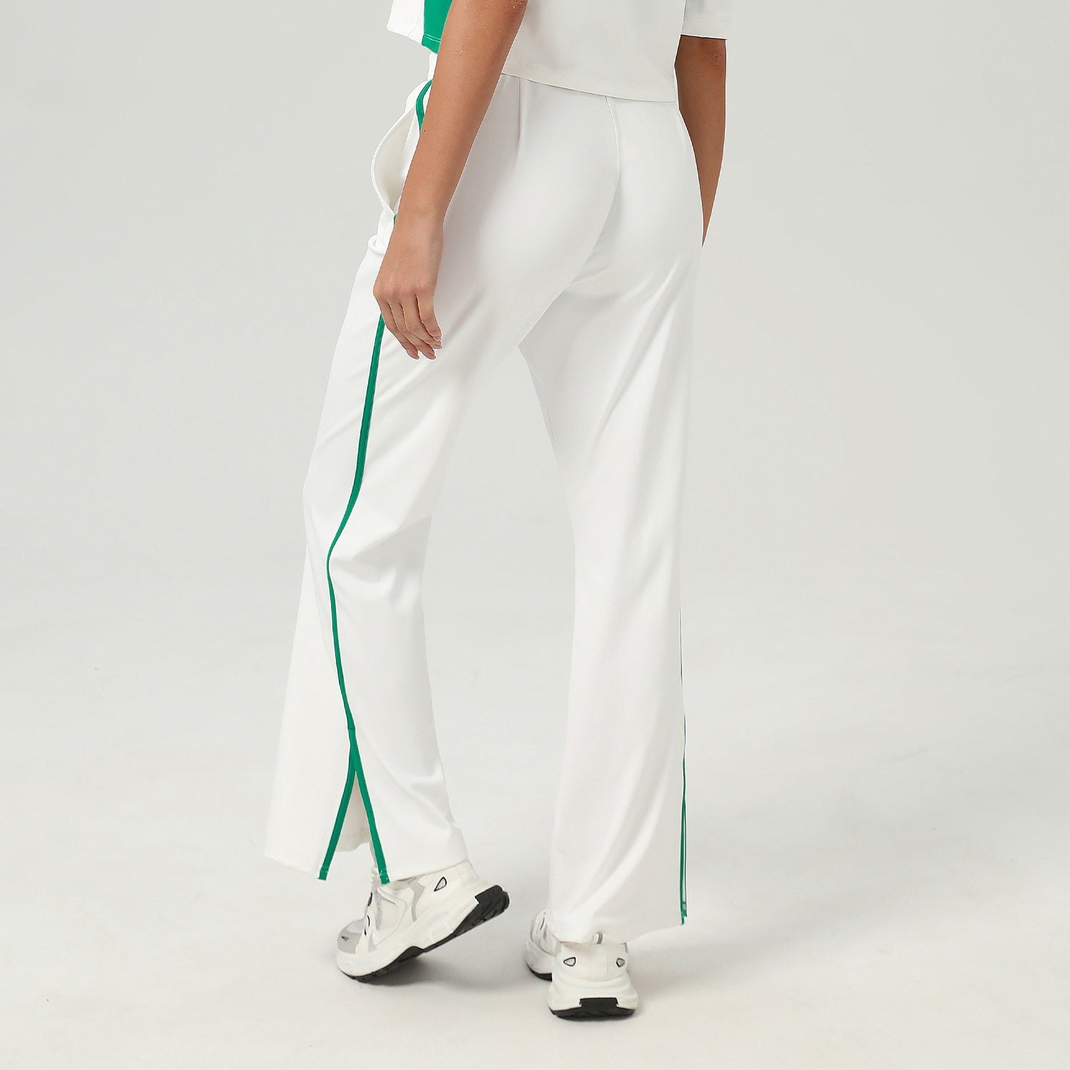 Loose-fit Athletic Wide-leg Pants With Pockets And A Straight Leg