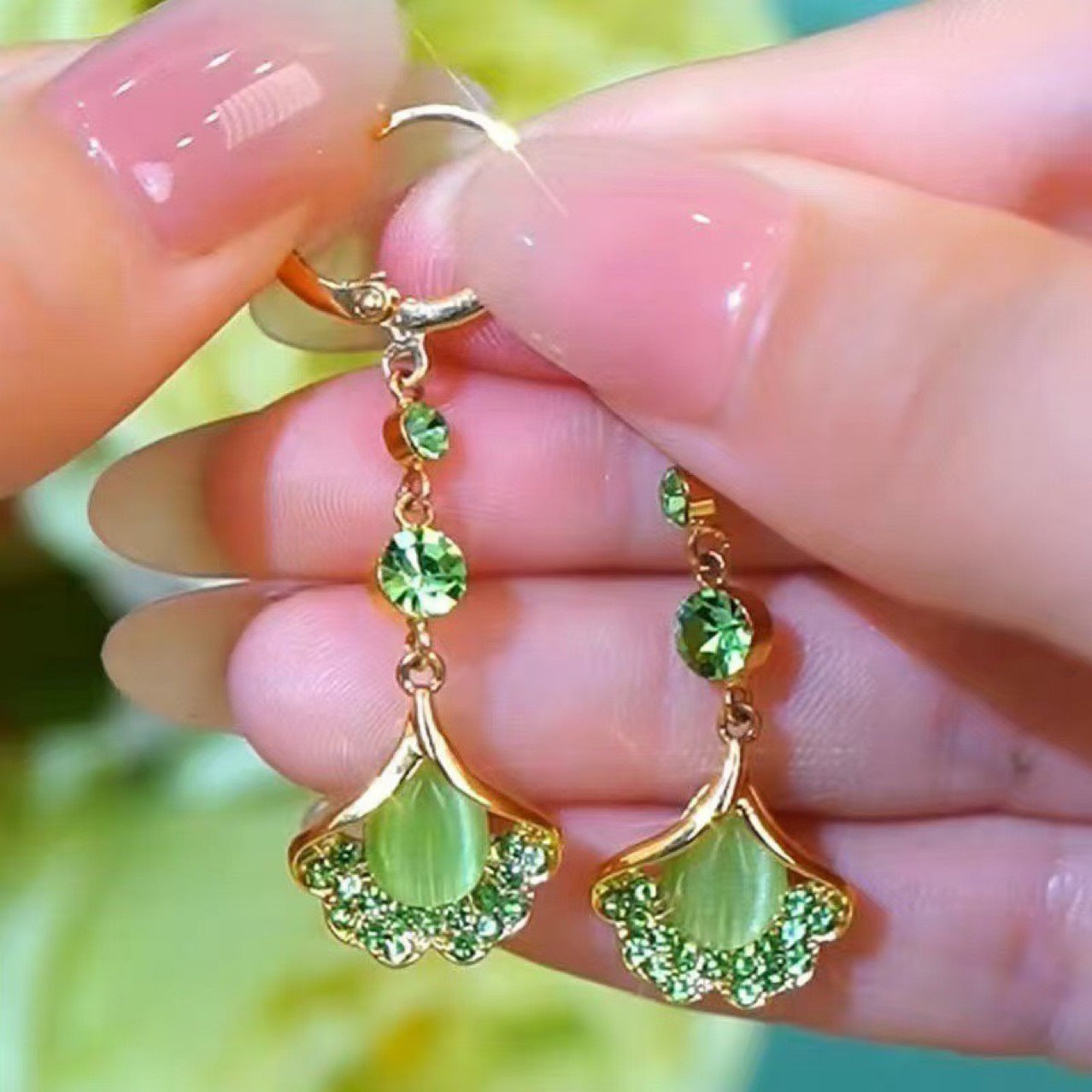 Luxury High-end Green Ginkgo-leaf Cats-eye Stone Long Tassel Earrings