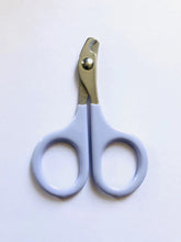 Small and medium-sized pet nail clipper from Bucciato, featuring stainless steel blades and ergonomic design for grooming pets.