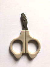 Small and medium pet nail clipper from Bucciato, showing stainless steel blades and ergonomic handle for precise grooming.
