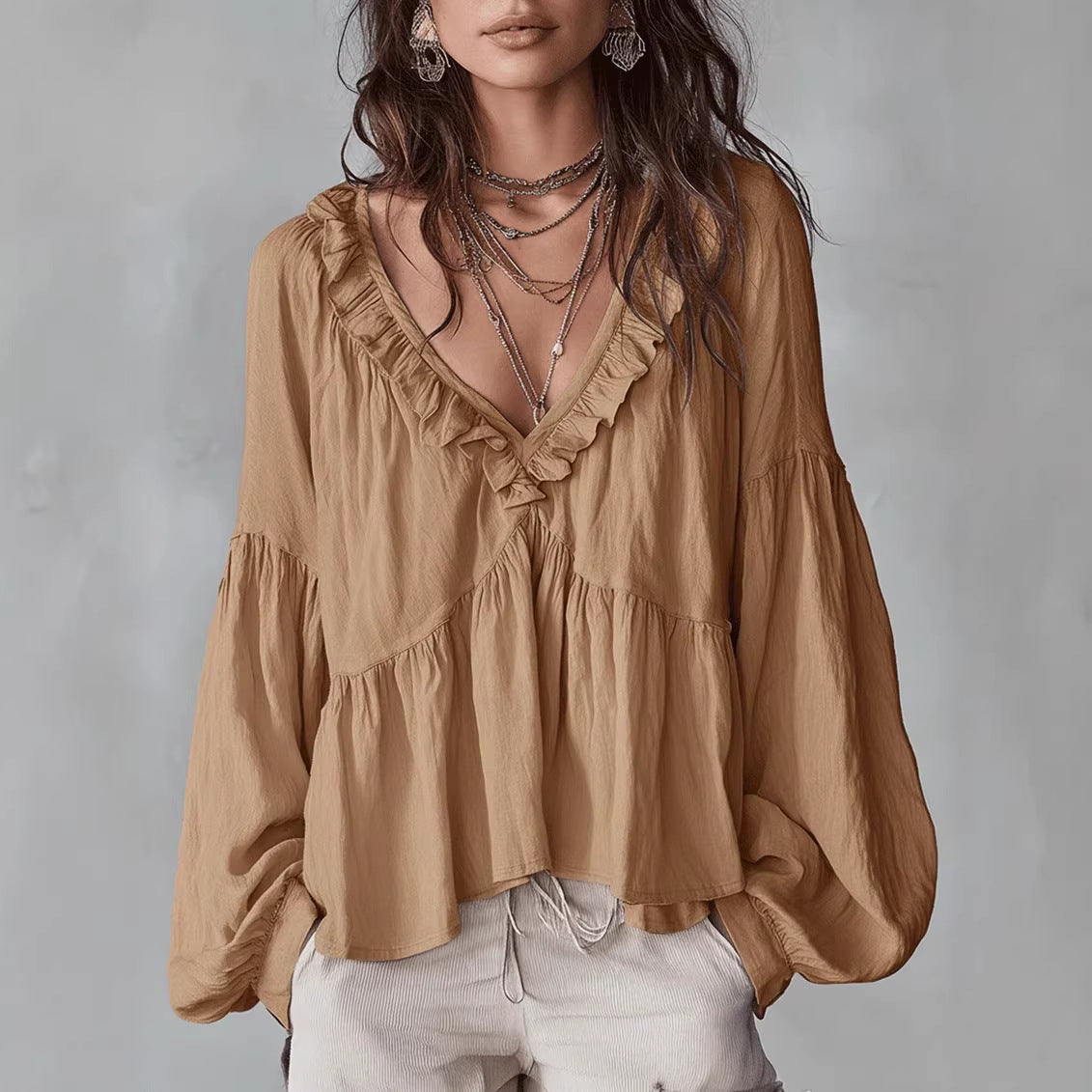 Rüschenbesetzte, plissierte Bluse mit Puffärmeln