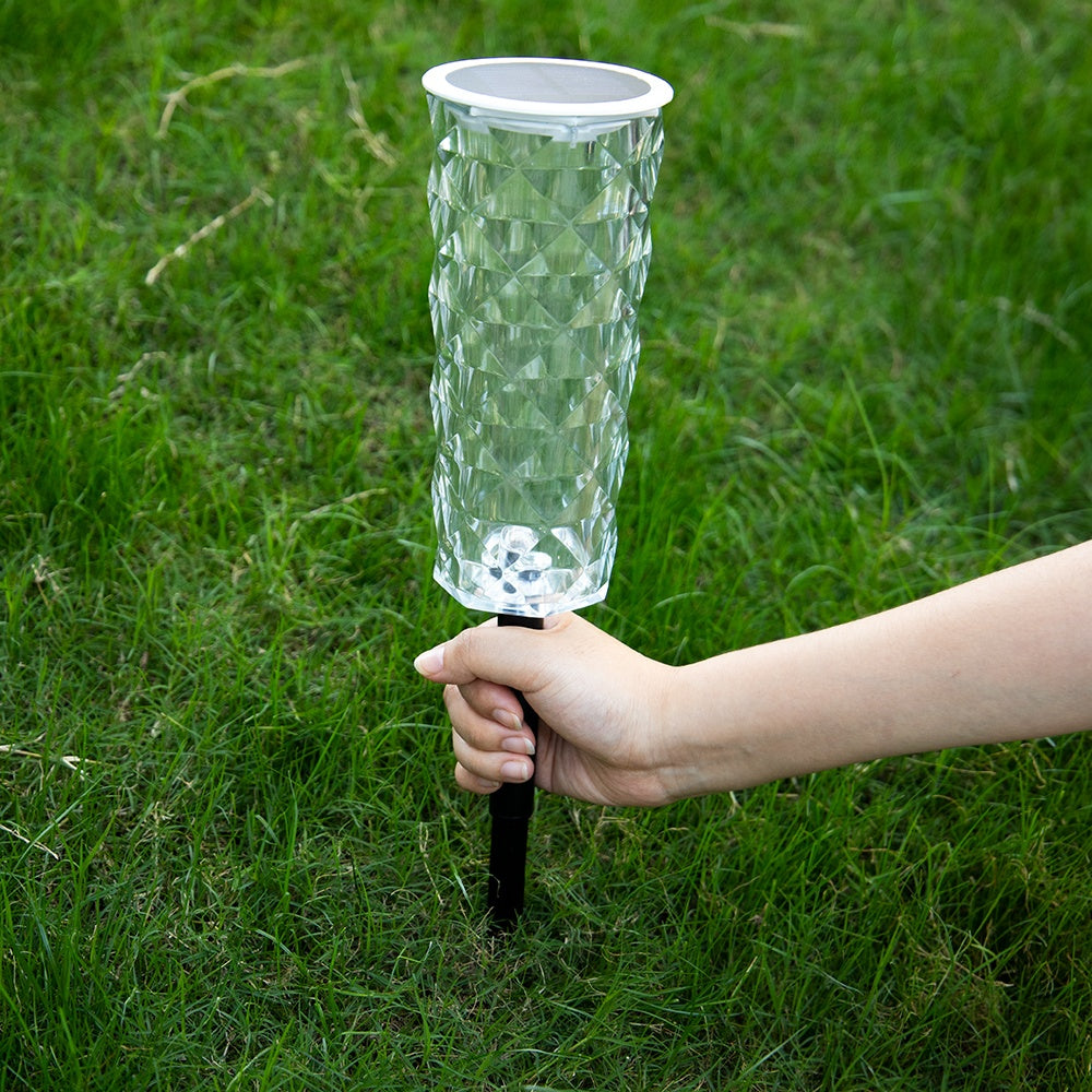 Solar-Gartenlampe mit 10 Farbwechseln, Kristalllampe in Rosenform, LED-Licht für romantische Diamantatmosphäre.