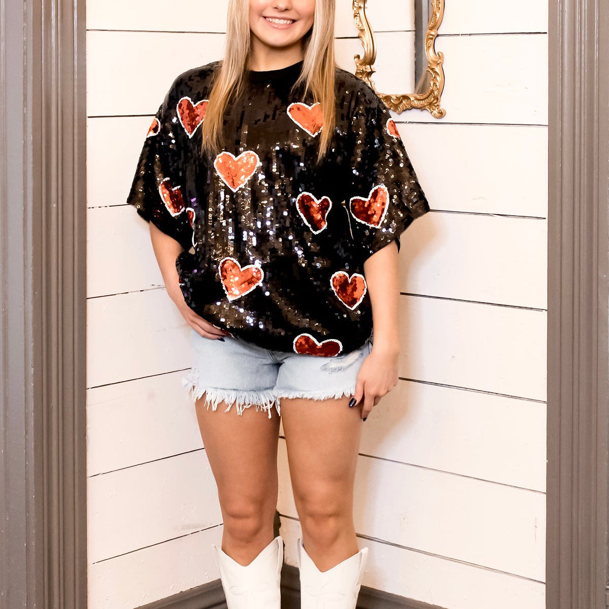 European and American round neck sequins T-shirt with half sleeves, featuring festive sequin details and a heavy industry style.